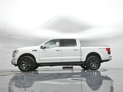 New 2025 Ford F150 Lightning Lariat w/ Max Trailer Tow Package image 7