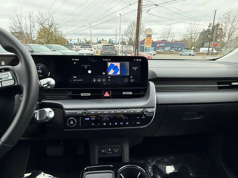 Certified 2025 Hyundai Ioniq 5 SE image 23