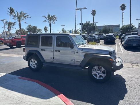 Used 2020 Jeep Wrangler Unlimited Sport S image 42