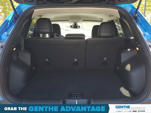 Used 2020 Jeep Cherokee Trailhawk w/ Cold Weather Group image 28