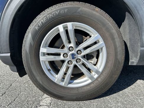 Used 2022 Ford Explorer XLT w/ Equipment Group 202A image 54