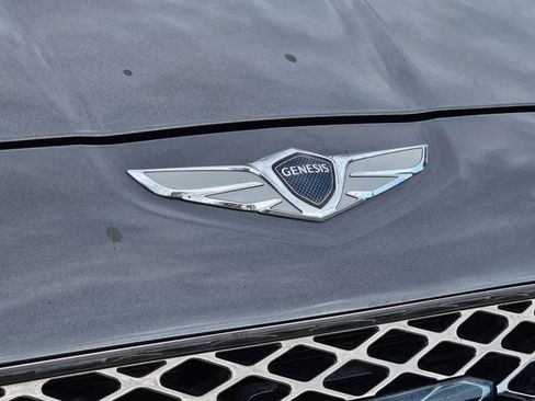 Used 2022 Genesis G70 2.0T RWD image 6