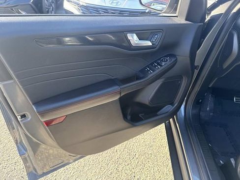 Used 2023 Ford Escape ST-Line image 18