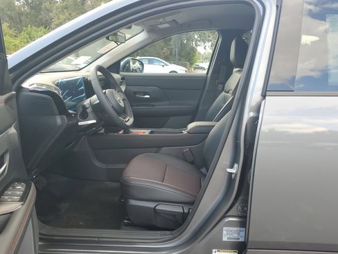 New 2026 Nissan Kicks SR w/ Cold Weather Package FWD image 11