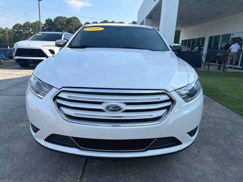Used 2016 Ford Taurus Limited FWD image 2