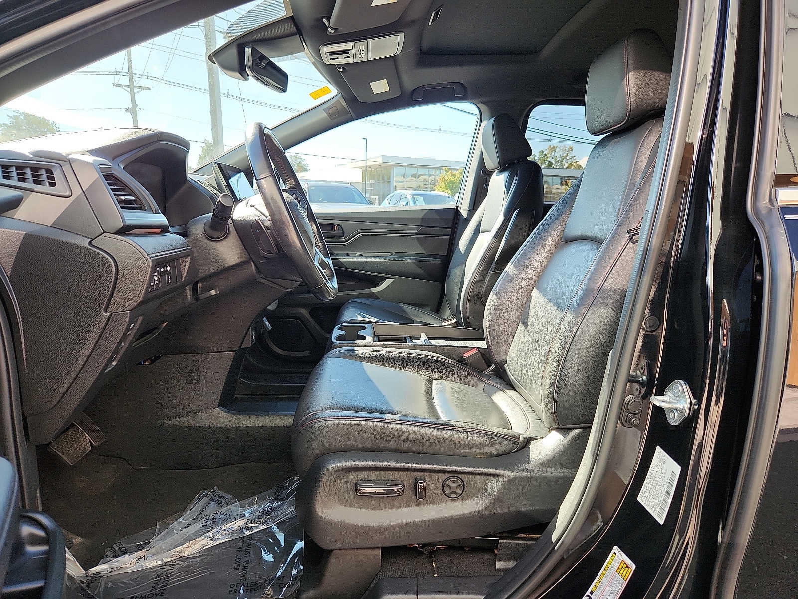 Used 2023 Honda Odyssey Sport image 13