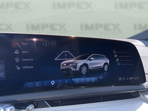 Used 2025 Cadillac Optiq Sport 2 w/ LPO, Floor Liner Package AWD/4WD image 23