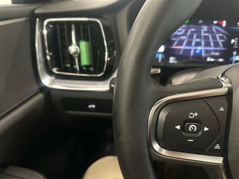 Used 2024 Volvo S60 B5 Core image 26