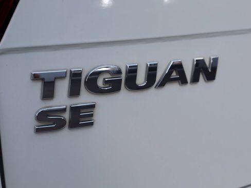 Used 2021 Volkswagen Tiguan SE w/ 3rd Row Seat Package AWD/4WD image 25