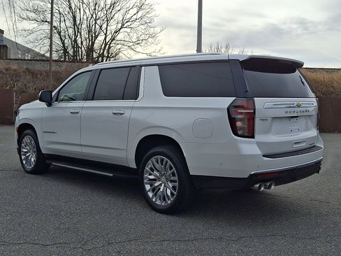 Certified 2023 Chevrolet Suburban Premier w/ Advanced Technology Package image 4
