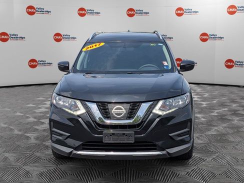 Used 2017 Nissan Rogue SV AWD/4WD image 2