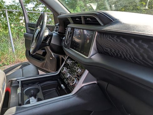 Used 2023 GMC Yukon Denali w/ Max Trailering Package AWD/4WD image 30