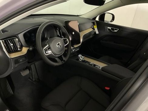 New 2026 Volvo XC60 B5 Plus w/ Protection Package Premier image 20