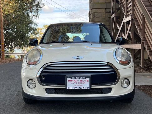 Used 2015 MINI Cooper 4-Door Hardtop image 25