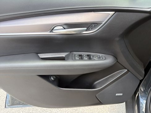 Used 2021 Cadillac XT5 Luxury FWD image 11