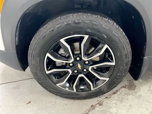 Used 2023 Chevrolet TrailBlazer ACTIV w/ Technology Package image 25