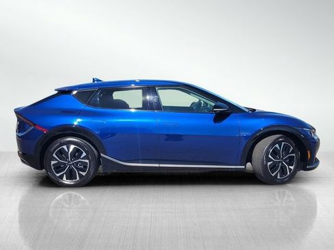 Used 2023 Kia EV6 Wind RWD image 3