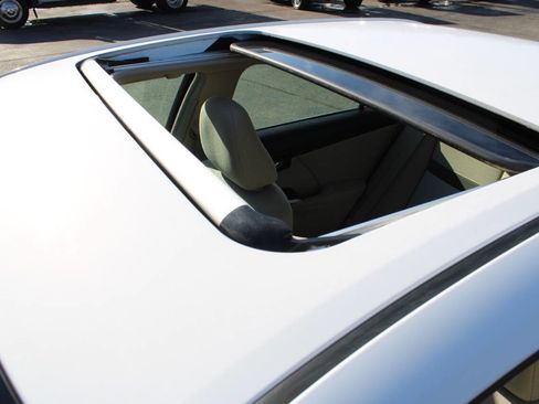 Used 2012 Toyota Camry XLE image 31