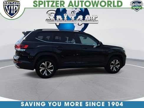 Used 2024 Volkswagen Atlas SE AWD/4WD image 8