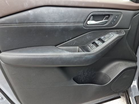 Certified 2023 Nissan Rogue SL w/ SL Premium Package image 11