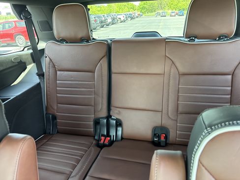 Used 2023 GMC Yukon Denali Ultimate AWD/4WD image 14