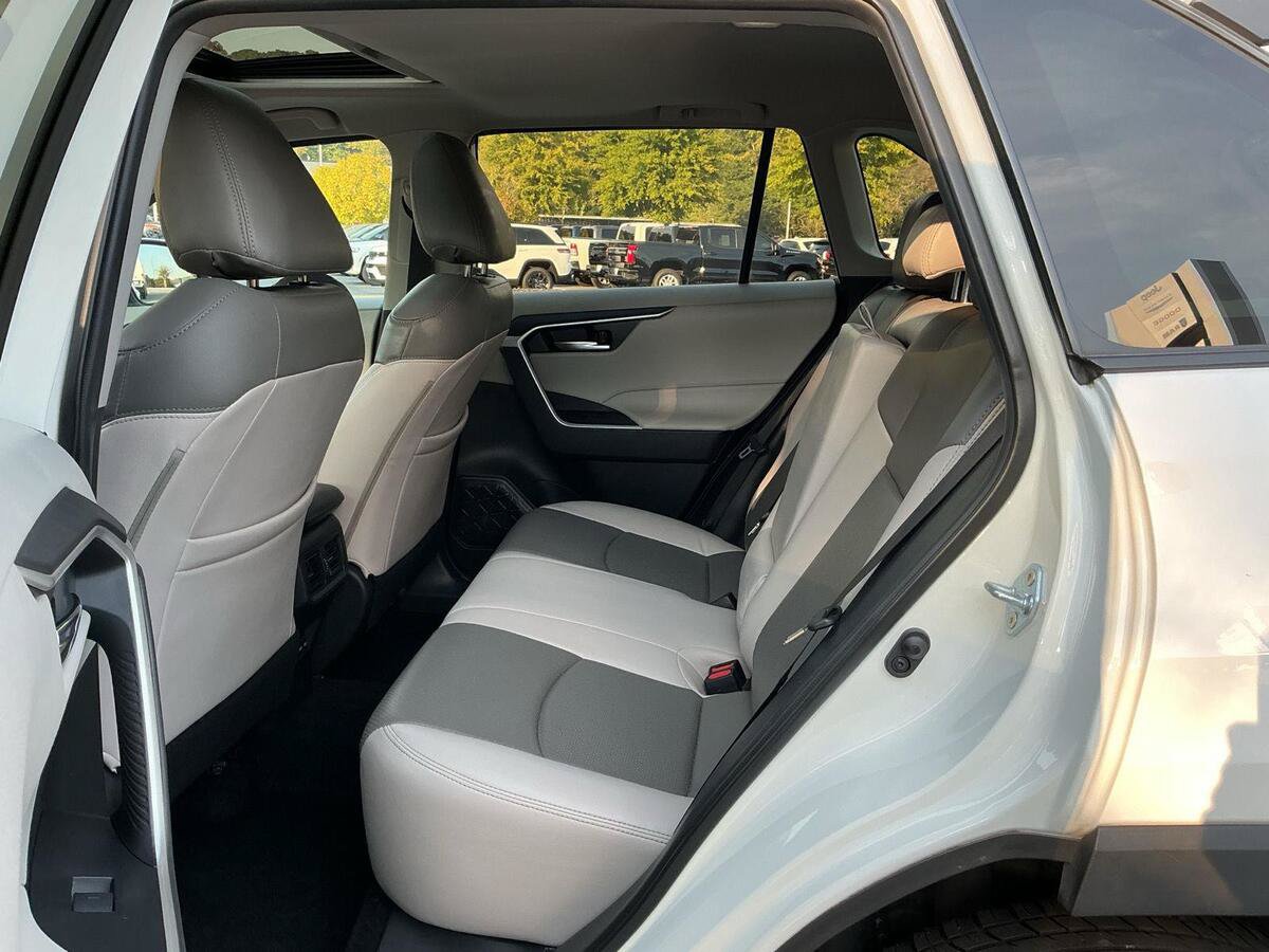 Used 2024 Toyota RAV4 XLE w/ Convenience Package FWD image 24