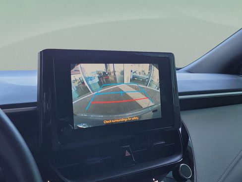 Certified 2025 Toyota Corolla SE image 18