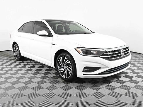 Used 2020 Volkswagen Jetta SEL Premium FWD image 1