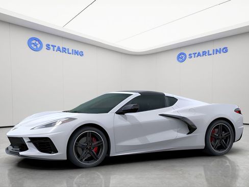 Used 2025 Chevrolet Corvette Stingray Coupe w/ 1LT image 2