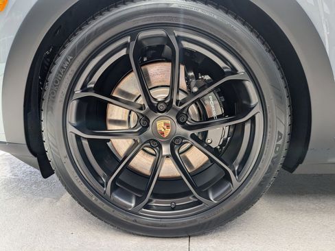 New 2025 Porsche Cayenne S AWD/4WD image 29