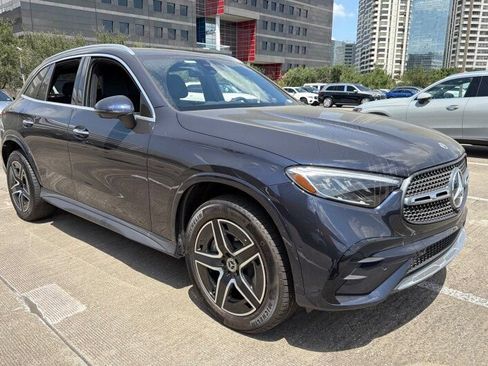 Used 2024 Mercedes-Benz GLC 300 4MATIC image 11