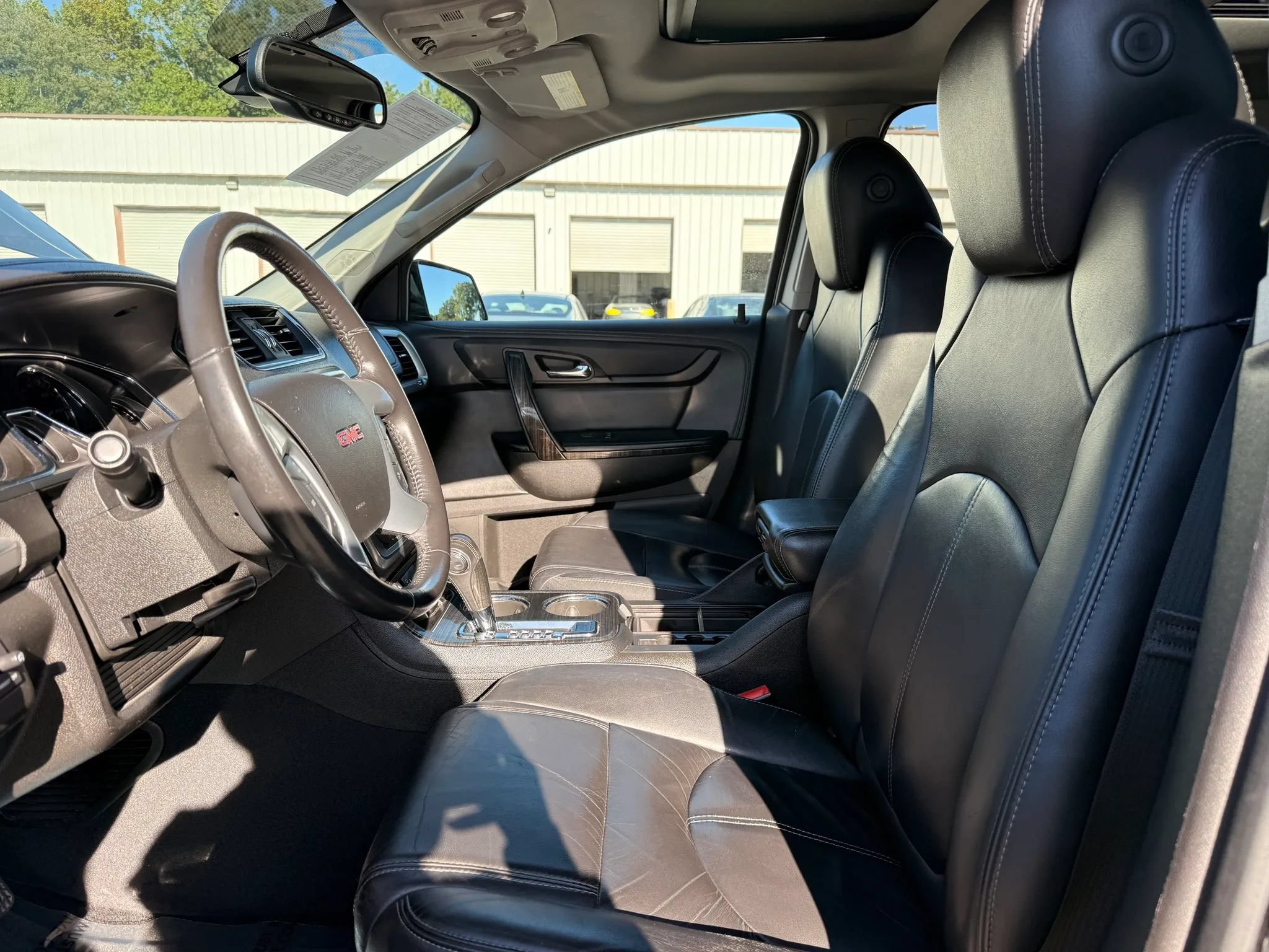 Used 2016 GMC Acadia SLT w/ Open Road Package AWD/4WD image 2