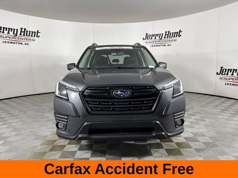 Used 2024 Subaru Forester Limited AWD/4WD image 3