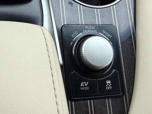 Used 2017 Lexus RX 450h AWD w/ Luxury Package image 24