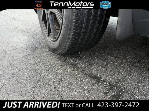 Used 2021 Nissan Kicks SR w/ SR Premium Package FWD image 9