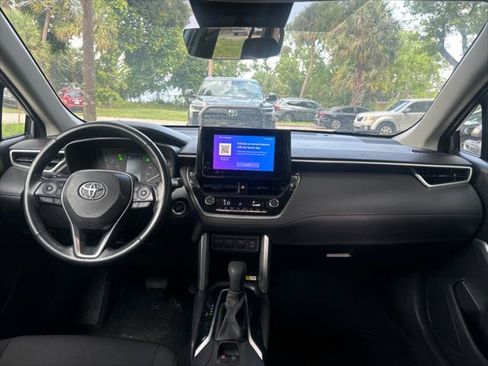 Used 2023 Toyota Corolla Cross LE FWD image 24