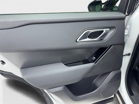 Used 2025 Land Rover Range Rover Velar Dynamic SE image 43