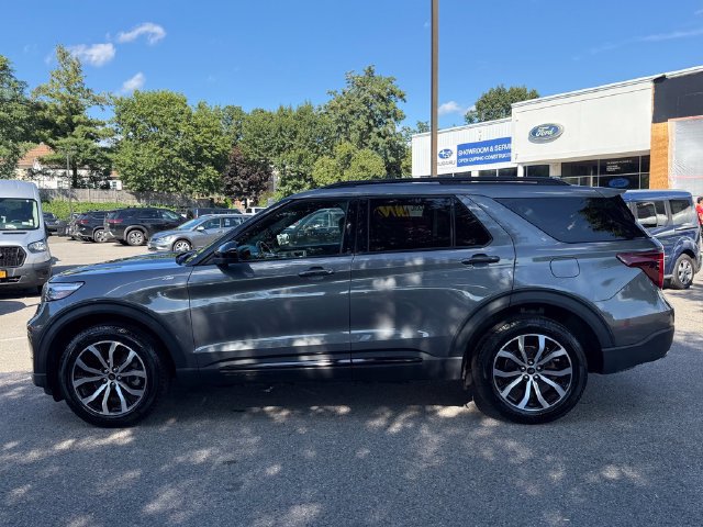 Used 2023 Ford Explorer ST-Line w/ Class IV Trailer Tow Package AWD/4WD image 5