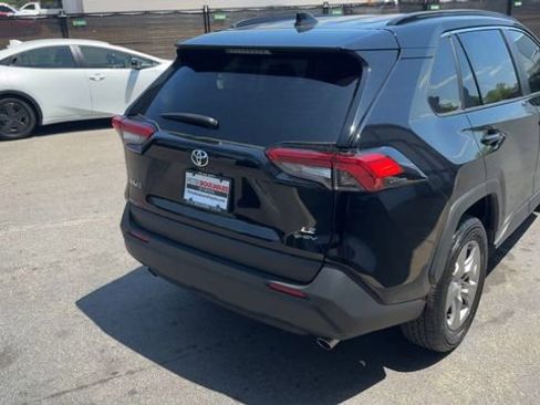 Used 2025 Toyota RAV4 LE AWD/4WD image 14