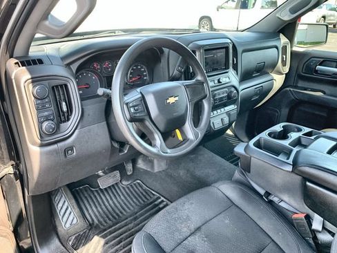 Used 2020 Chevrolet Silverado 1500 Custom w/ Custom Value Package AWD/4WD image 10