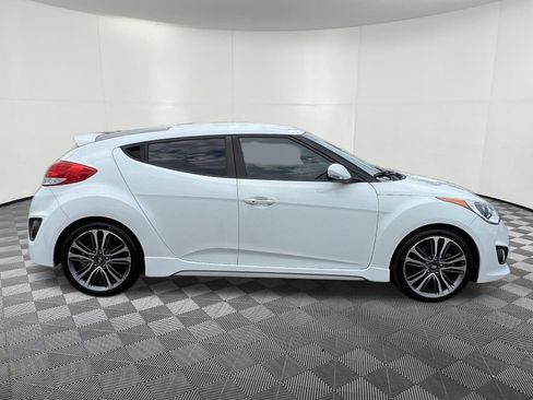 Used 2016 Hyundai Veloster Turbo FWD image 7