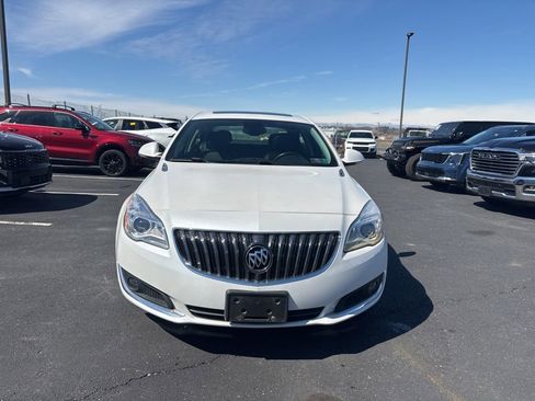 Used 2016 Buick Regal Premium image 8
