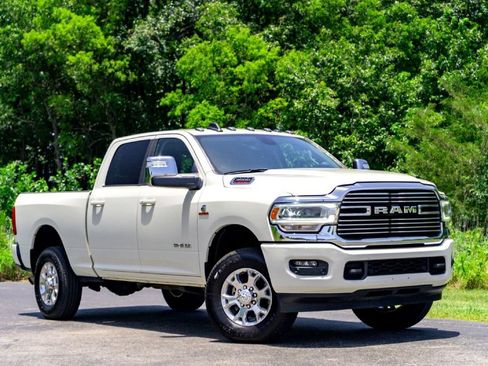Used 2024 RAM 3500 Laramie AWD/4WD image 1