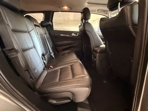 Used 2012 Jeep Grand Cherokee Laredo AWD/4WD image 13