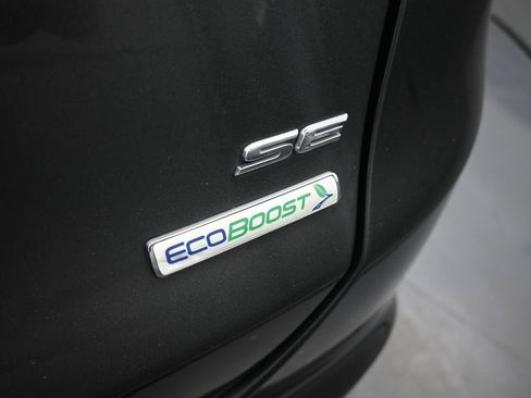 Used 2018 Ford Fusion SE image 17