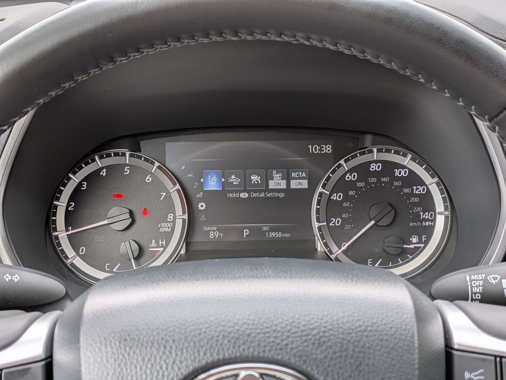Used 2026 Toyota Highlander XLE AWD/4WD image 28