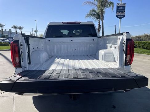 Used 2024 GMC Sierra 1500 SLT image 25
