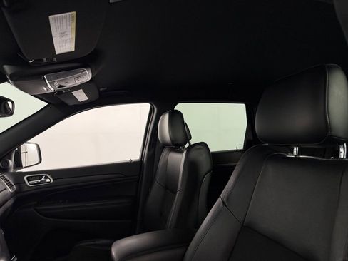 Used 2022 Jeep Grand Cherokee Laredo X image 25