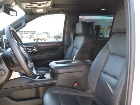 Used 2024 Chevrolet Suburban Z71 w/ Luxury Package AWD/4WD image 20