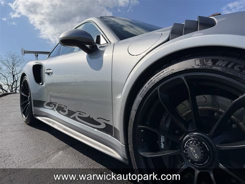 Used 2019 Porsche 911 GT3 RS image 32